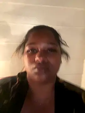 Snapshot of BigFineSelena chatting on 10-13-25, 03:52 BigFineSelena online show from 10-13-25, 03:52