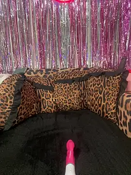 BigFineSelena online show from 06-26-26, 11:05