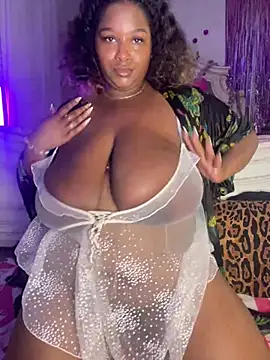 BigFineSelena online show from 05-17-26, 03:50
