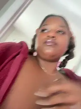 BigFineSelena online show from 05-18-26, 03:06