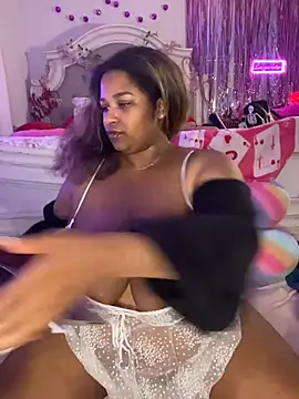 Snapshot of BigFineSelena chatting on 03-01-26, 02:44 BigFineSelena online show from 03-01-26, 02:44