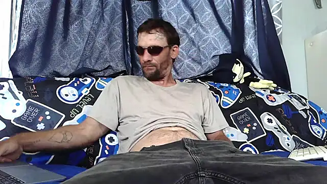 Snapshot of goodick4u28 chatting on 04-25-26, 05:32 goodick4u28 online show from 04-25-26, 05:32