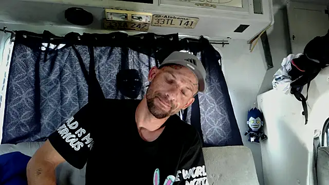 Snapshot of goodick4u28 chatting on 05-24-26, 01:33 goodick4u28 online show from 05-24-26, 01:33