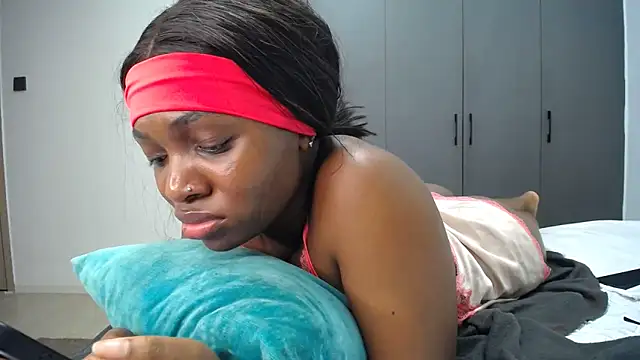 Pretty Liya08 online show from 04-28-26, 05:06