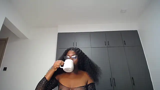 Pretty Liya08 online show from 05-18-26, 07:40