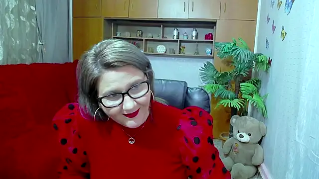 LucilleFenlys online show from 12-08-24, 07:43