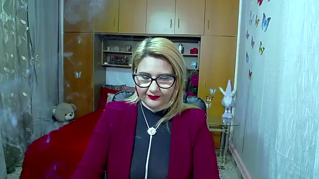 LucilleFenlys online show from 01-31-25, 08:54