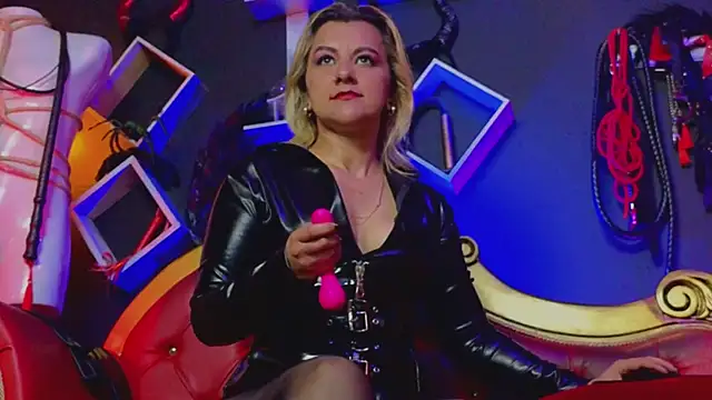 PerlaDivaio online show from 03-03-25, 01:12