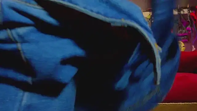 PerlaDivaio online show from 10-24-25, 02:38