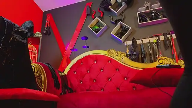 PerlaDivaio online show from 10-03-25, 02:29