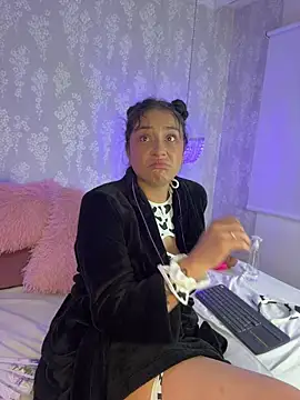 Snapshot of dayra_angels chatting on 06-14-26, 08:10 dayra angels online show from 06-14-26, 08:10