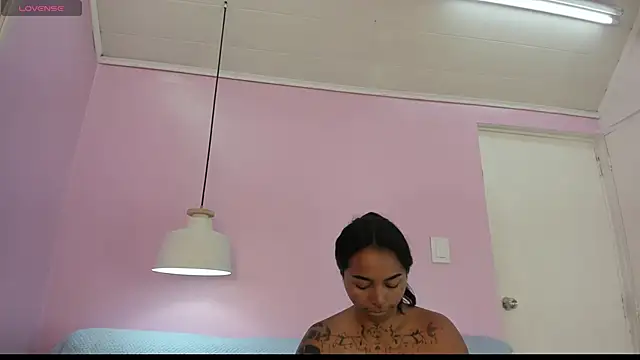 miss soffi  online show from 05-26-26, 06:17