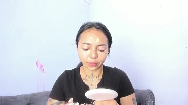 miss soffi  online show from 04-18-26, 12:18