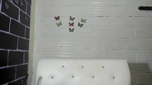 Snapshot of sarasandle chatting on 11-26-25, 08:58 sarasandle online show from 11-26-25, 08:58