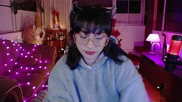 Snapshot of Aquamarinebubble chatting on 10-14-25, 03:18 Aquamarinebubble online show from 10-14-25, 03:18