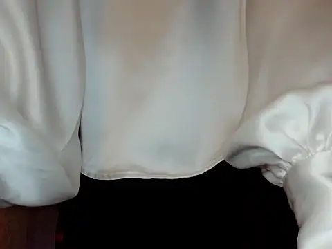 Snapshot of elenaza chatting on 11-16-25, 10:13 elenaza online show from 11-16-25, 10:13