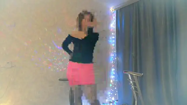 Snapshot of elenaza chatting on 09-30-25, 07:53 elenaza online show from 09-30-25, 07:53