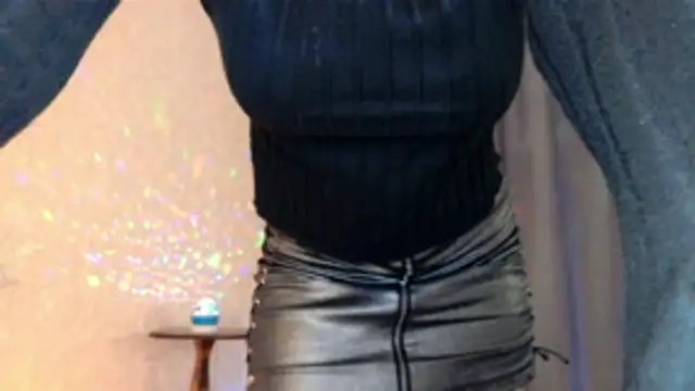 Snapshot of elenaza chatting on 11-03-25, 08:12 elenaza online show from 11-03-25, 08:12