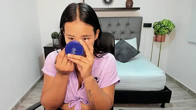 isabella florez online show from 02-25-25, 11:10