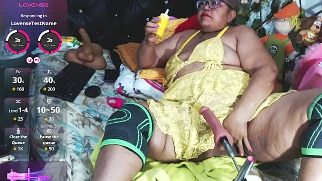 mature beautiful online show from 03-28-26, 12:06