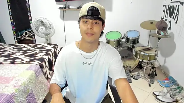 Zack falcon online show from 11-12-25, 02:48