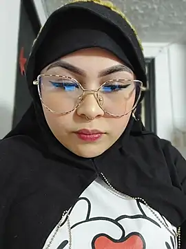 Hana    online show from 04-10-26, 10:39