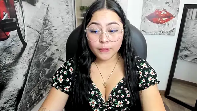 Hana    online show from 11-12-25, 10:24