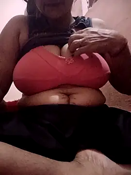 Snapshot of silkyrani123 chatting on 04-05-26, 08:26 silkyrani123 online show from 04-05-26, 08:26