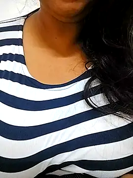 rekhabb123 online show from 01-08-26, 04:18