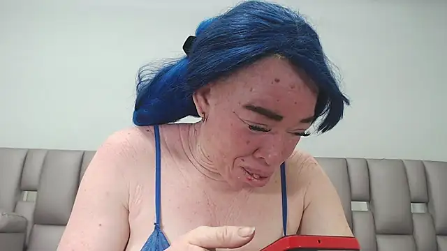 Kittywhiteass online show from 02-04-26, 06:41