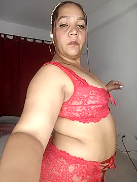 AmandaNordby  online show from 11-20-25, 01:39