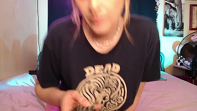 Mallorykoxx69 online show from 03-12-26, 07:45