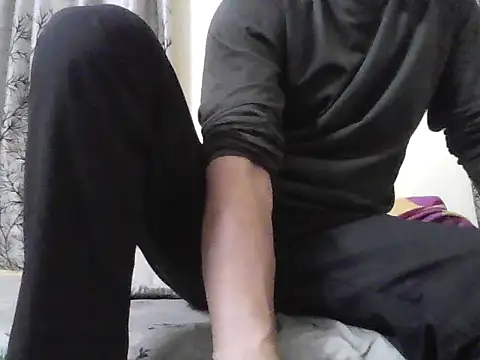 Desi Rider Aadi online show from 10-28-25, 03:22