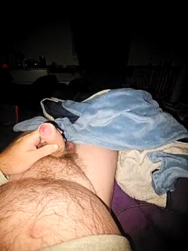 Snapshot of thefox92 chatting on 10-28-25, 11:03 thefox92 online show from 10-28-25, 11:03