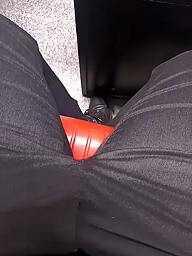 witchhunter1 online show from 10-06-25, 12:34