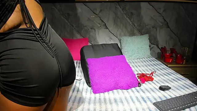 Niyirey1 online show from 10-14-25, 12:28