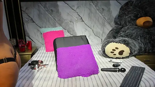 Niyirey1 online show from 11-28-25, 12:38