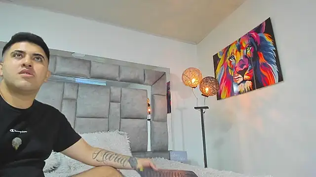 Candy And Andy  online show from 10-05-25, 03:25