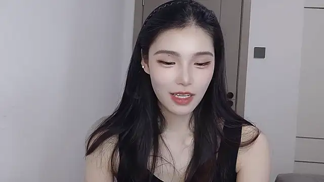Tibbie-66 online show from 05-18-26, 01:49