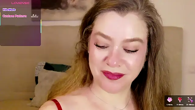 Snapshot of PetersEmily chatting on 05-16-26, 09:03 PetersEmily online show from 05-16-26, 09:03