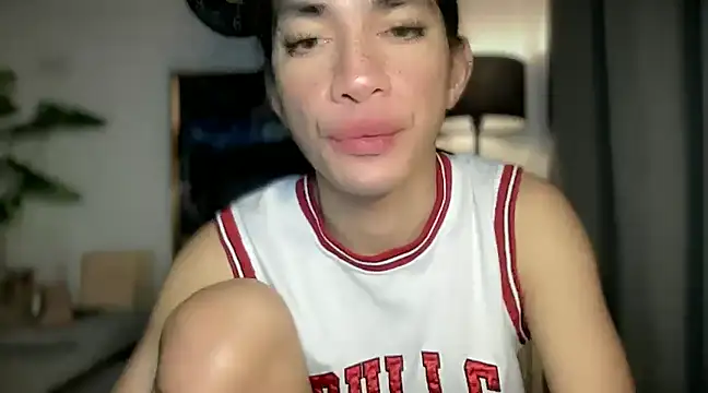 Snapshot of QUEEN_LILITH chatting on 02-24-25, 03:31 QUEEN LILITH online show from 02-24-25, 03:31