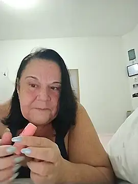 Yaya Mineira online show from 05-15-26, 01:03