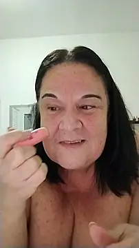 Snapshot of Yaya_Mineira chatting on 06-27-26, 12:49 Yaya Mineira online show from 06-27-26, 12:49
