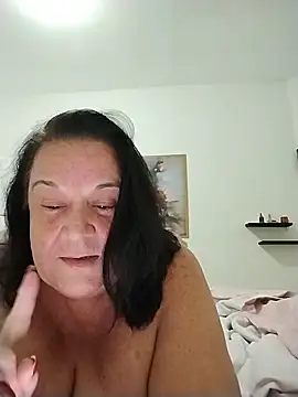Yaya Mineira online show from 05-24-26, 07:58
