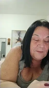 Snapshot of Yaya_Mineira chatting on 07-15-26, 11:01 Yaya Mineira online show from 07-15-26, 11:01