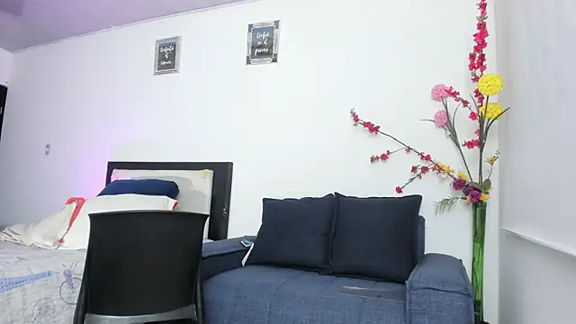 alicia rouusel online show from 12-03-25, 01:50