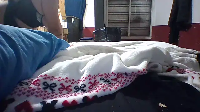 Snapshot of La_pauli_latina chatting on 12-04-24, 04:37 La pauli latina online show from 12-04-24, 04:37