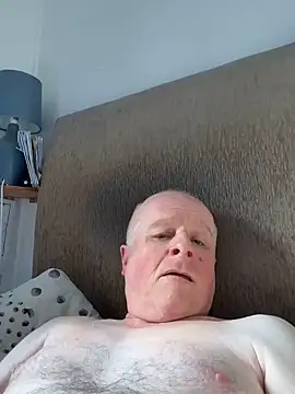 Snapshot of locallad88 chatting on 02-26-25, 04:05 locallad88 online show from 02-26-25, 04:05