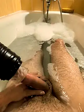 Snapshot of Koudy1 chatting on 09-23-25, 04:14 Koudy1 online show from 09-23-25, 04:14