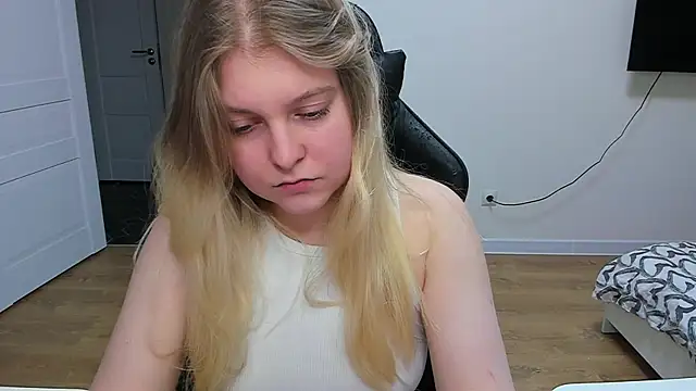 Snapshot of stacy_miracle chatting on 01-21-25, 04:37 stacy miracle online show from 01-21-25, 04:37